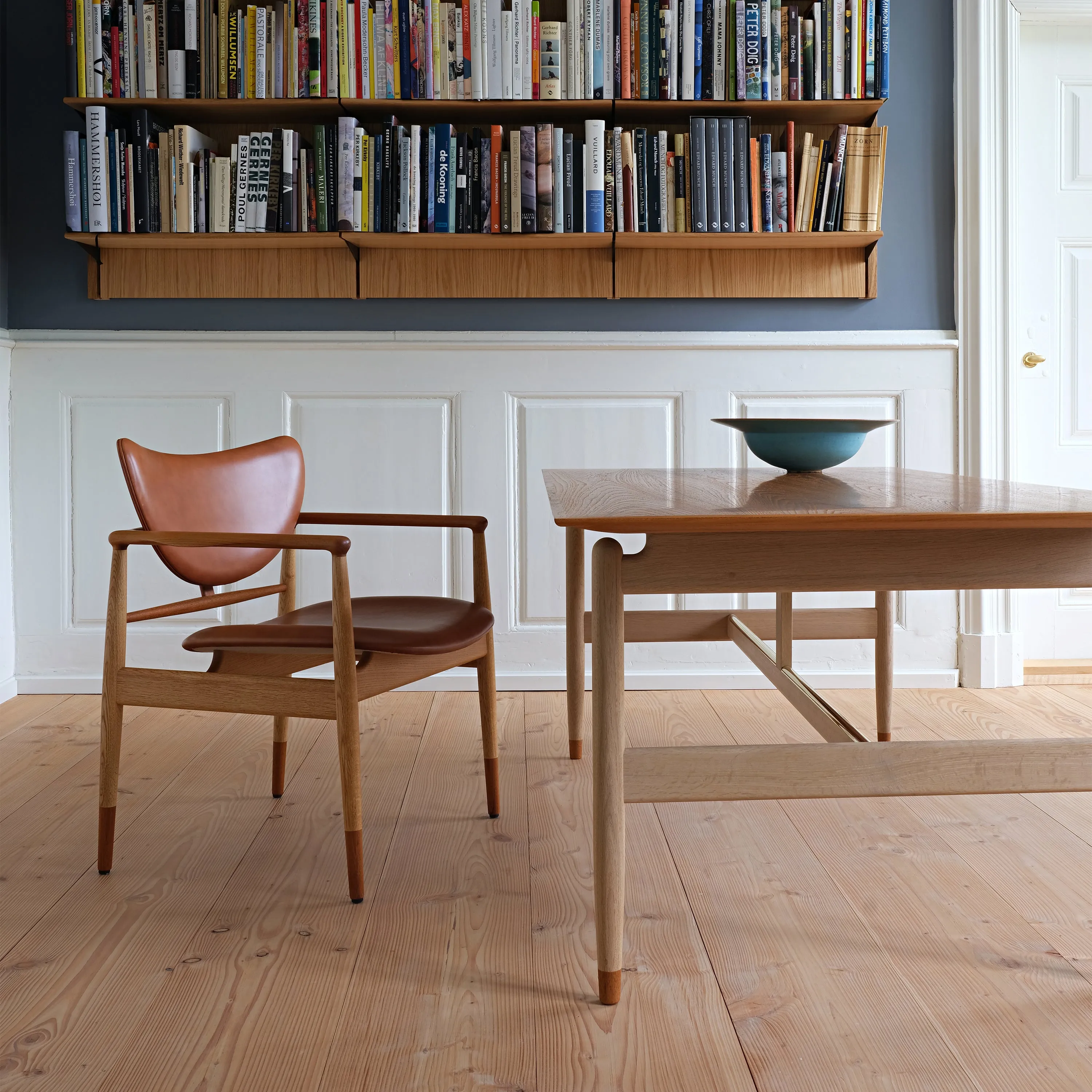 48 Armchair