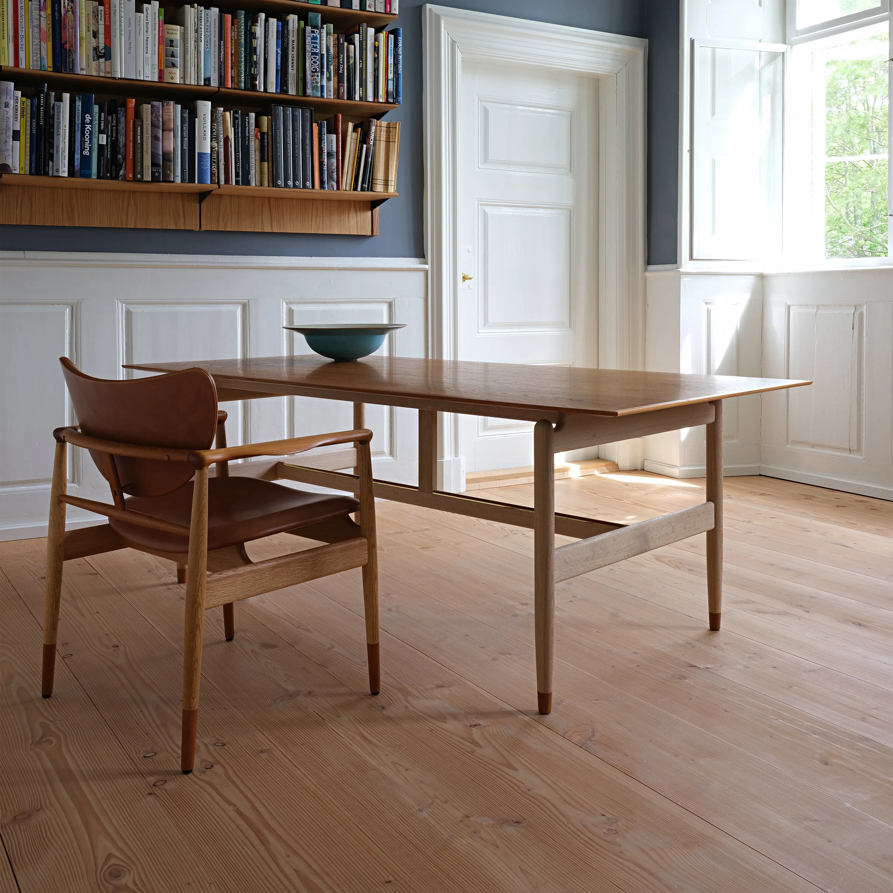 48 Armchair