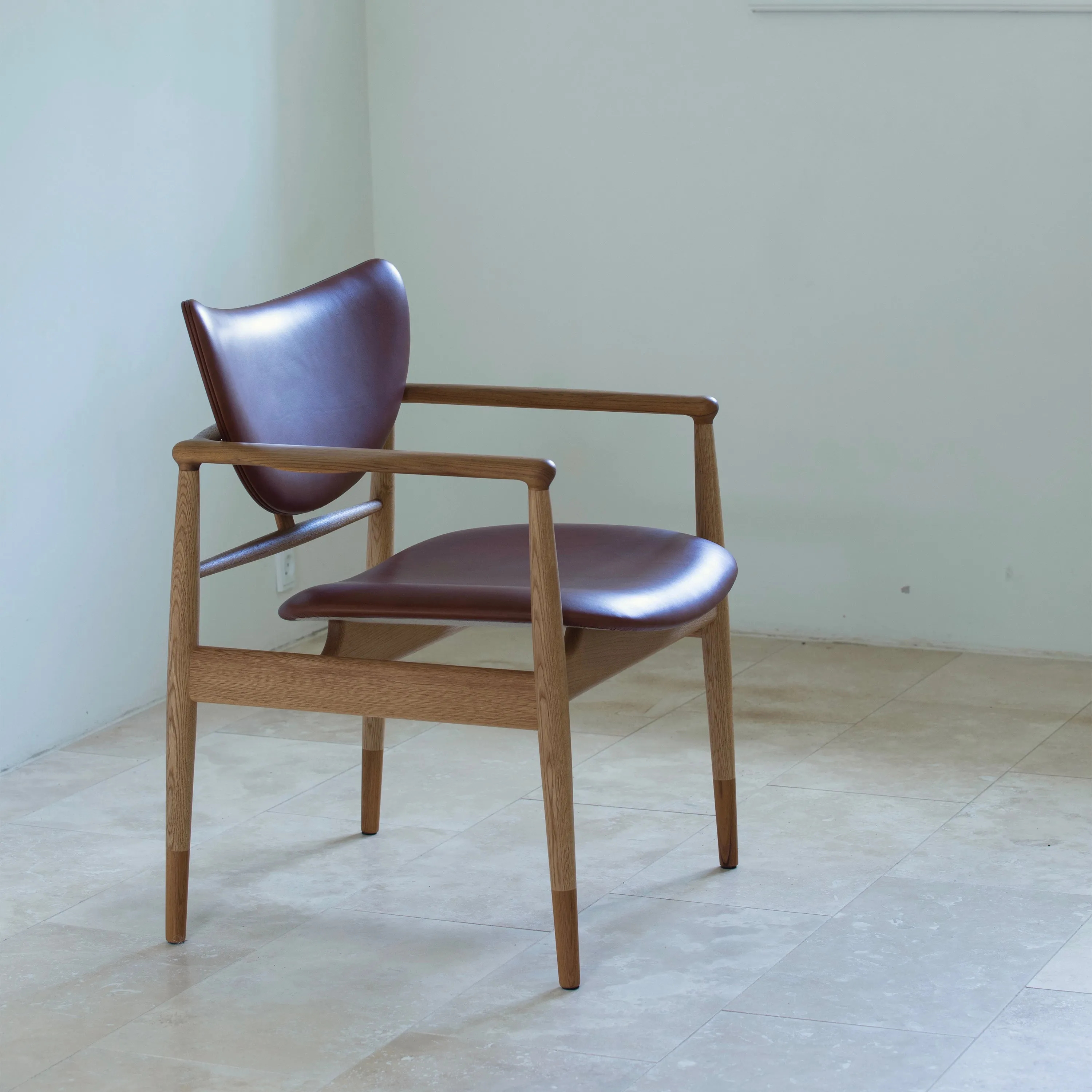 48 Armchair