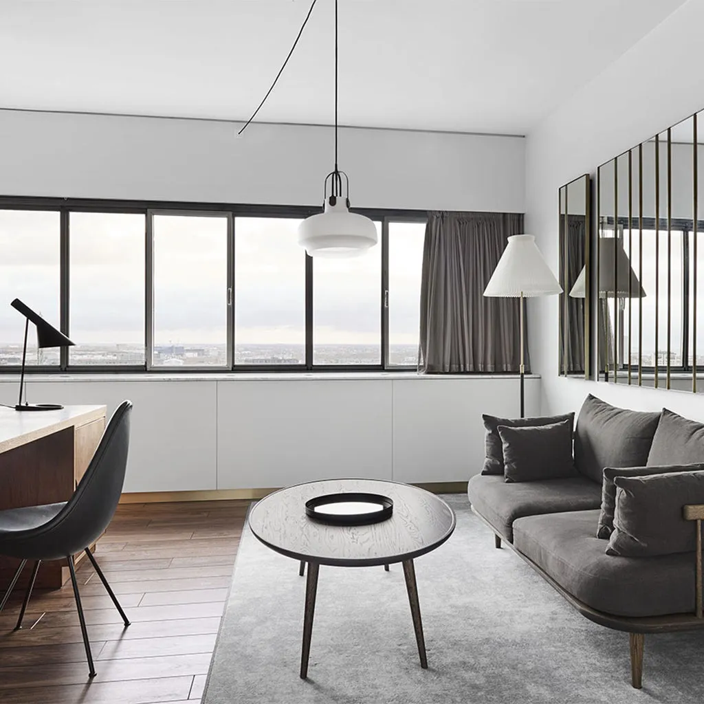 Accent Oval Lounge Table