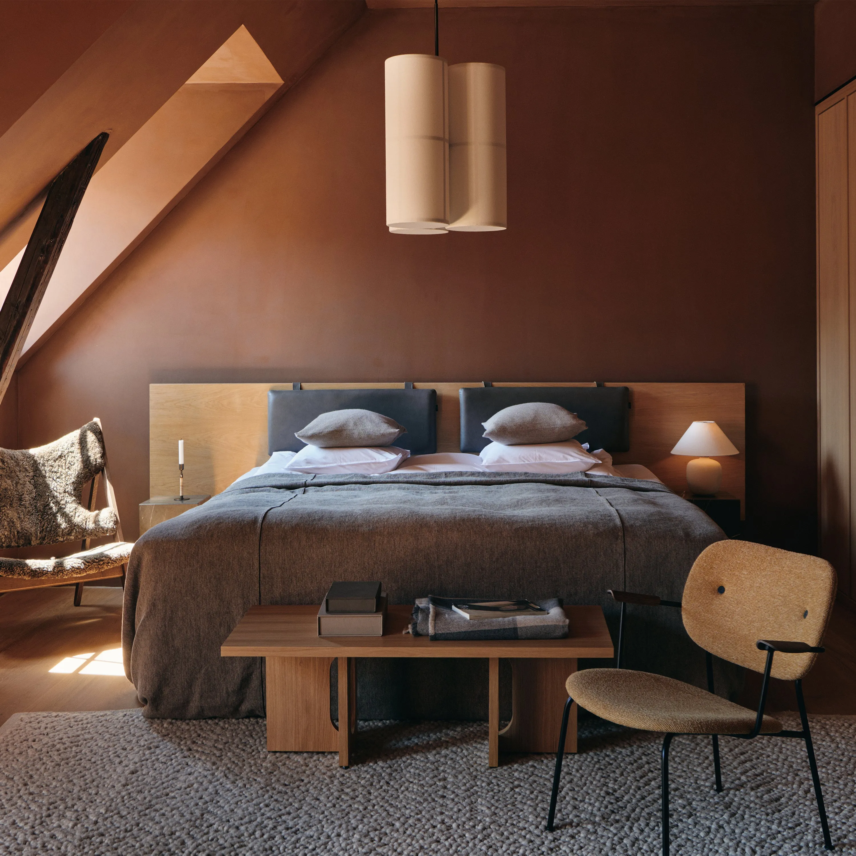 Androgyne Lounge Table