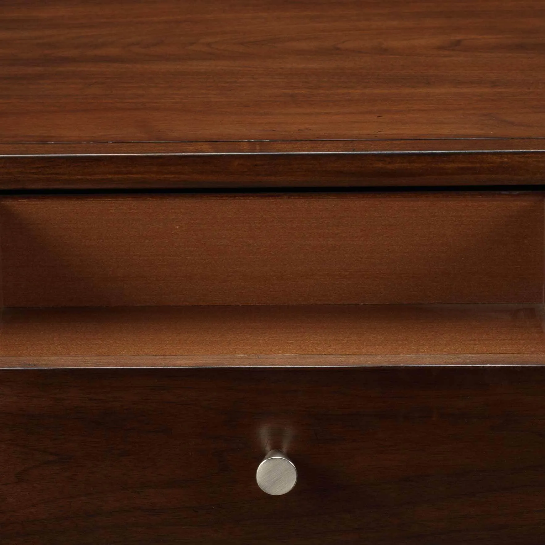 Boyton 18" End Table - Walnut