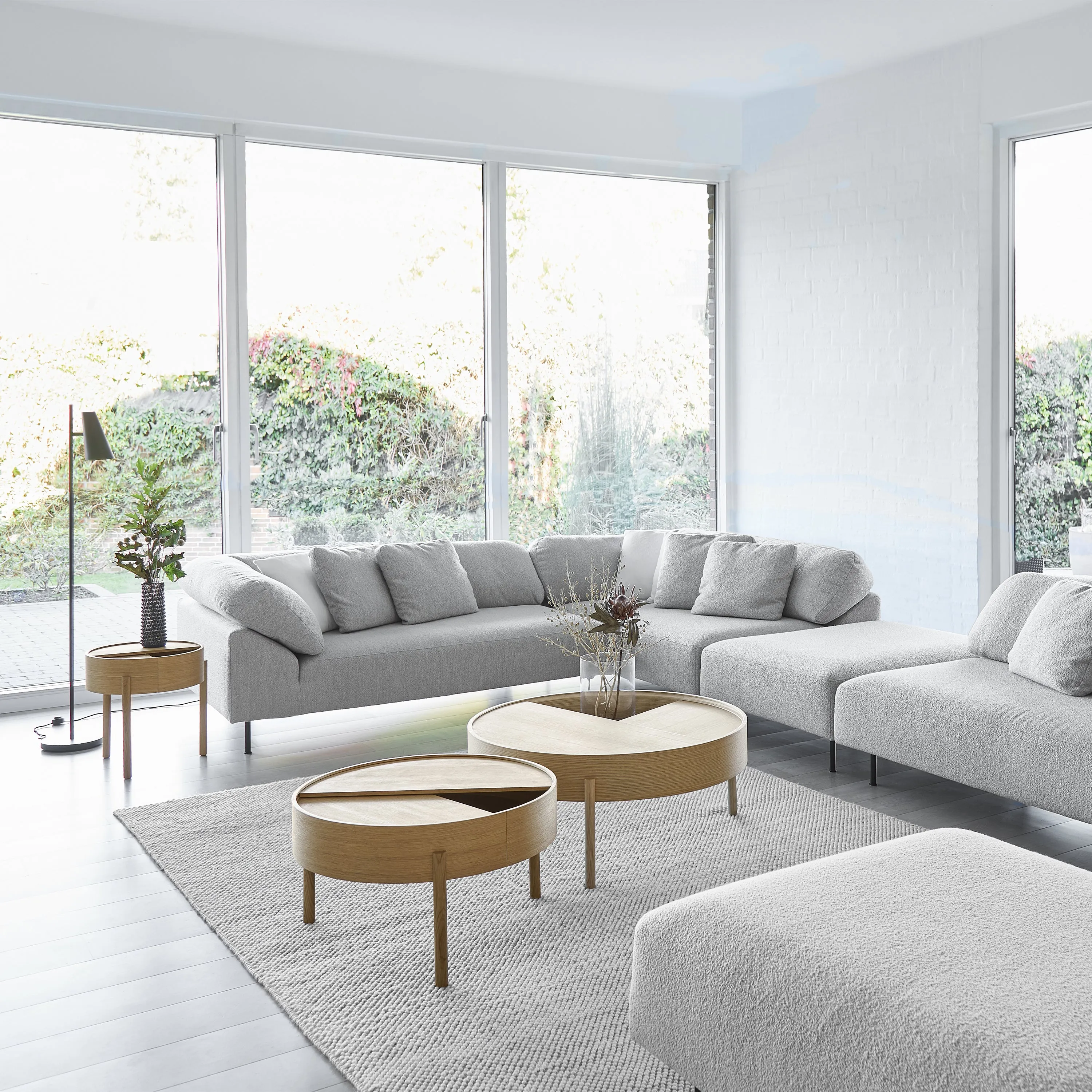 Collar Open End Sofa