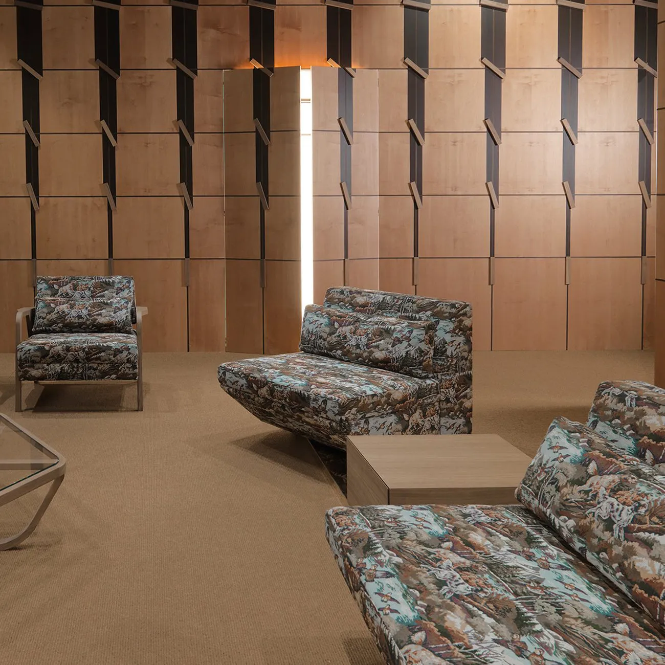 Dialogo Modular Sofa with Small Table