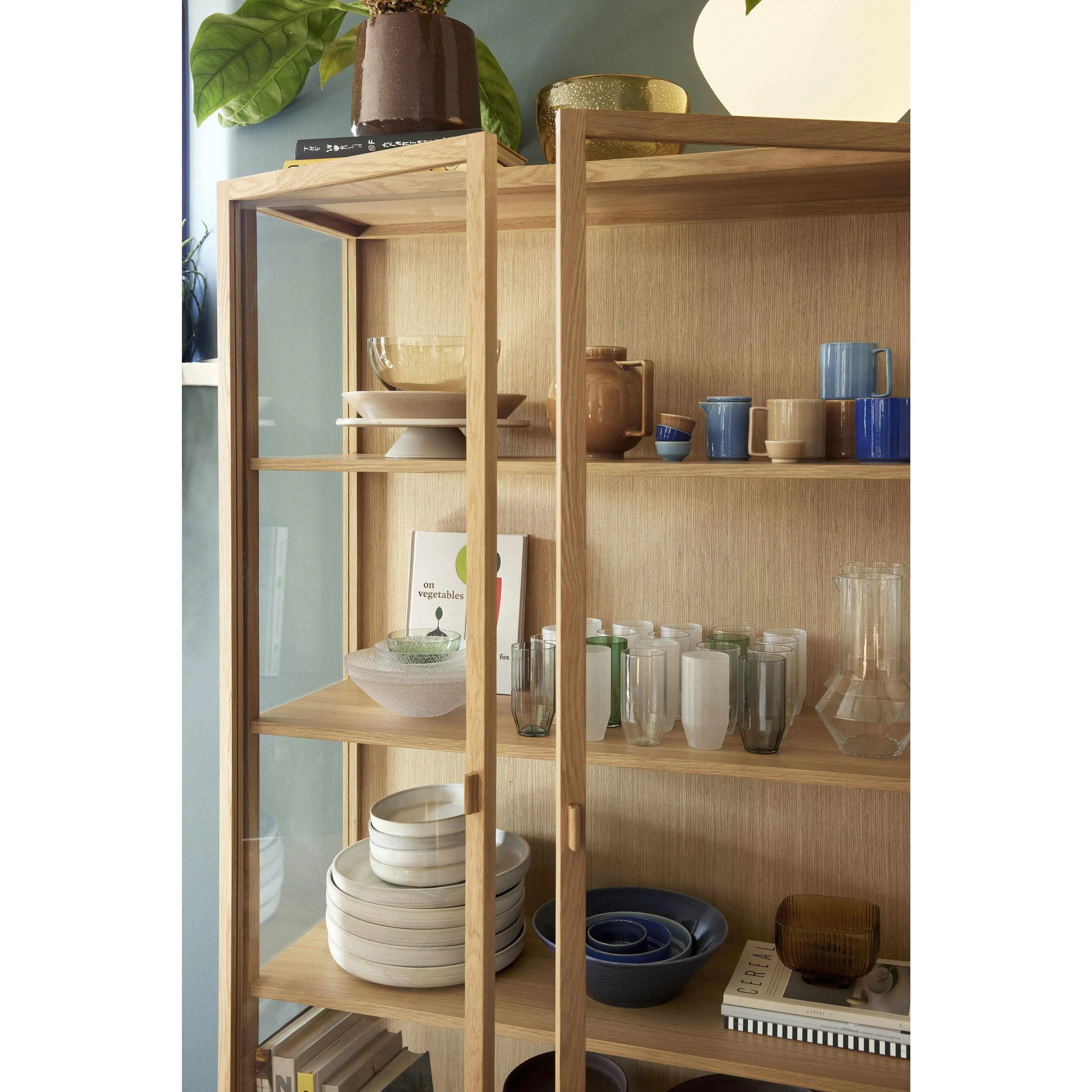 Hbsch Panorama Display Cabinet Natural, Large