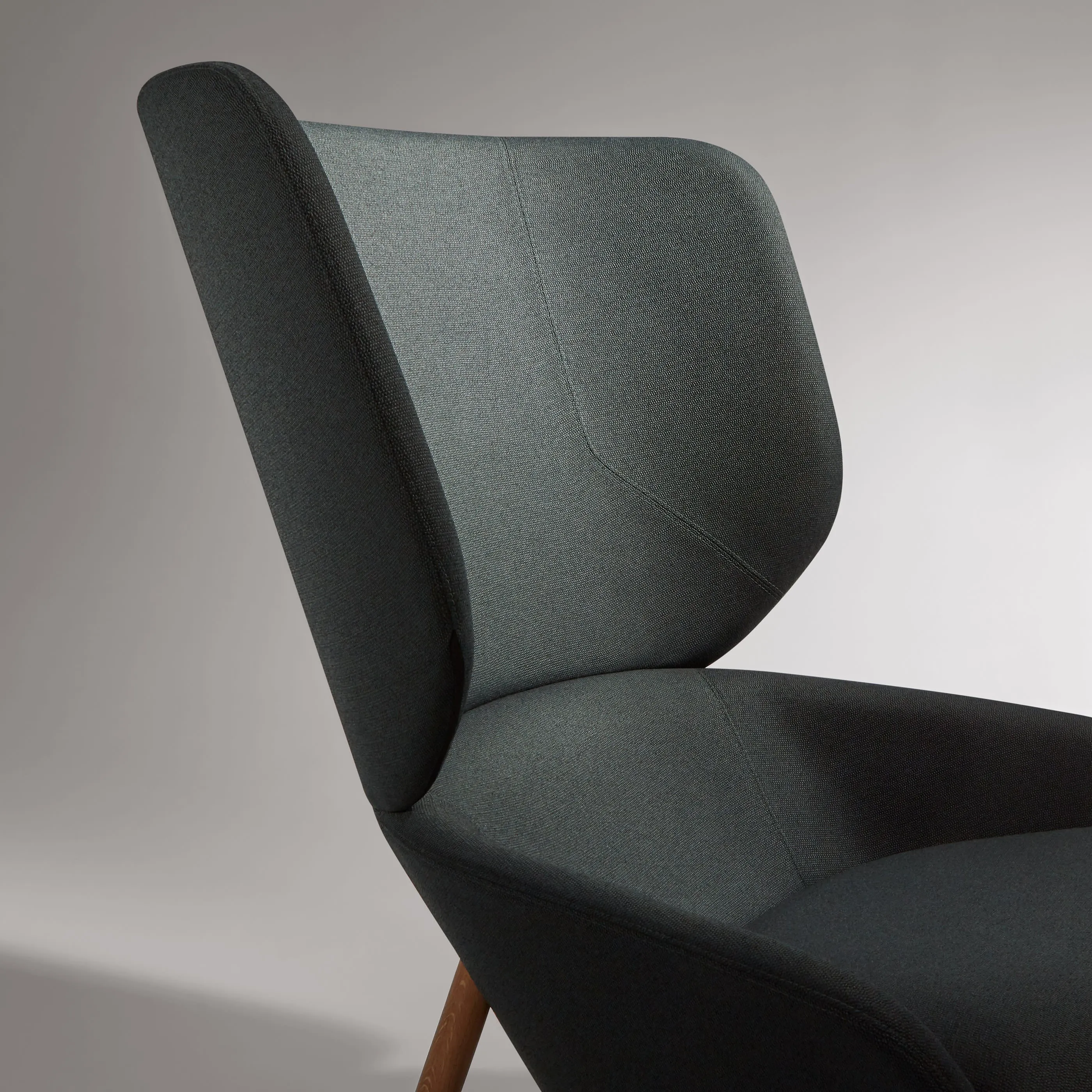 Heads Up Lounge Chair