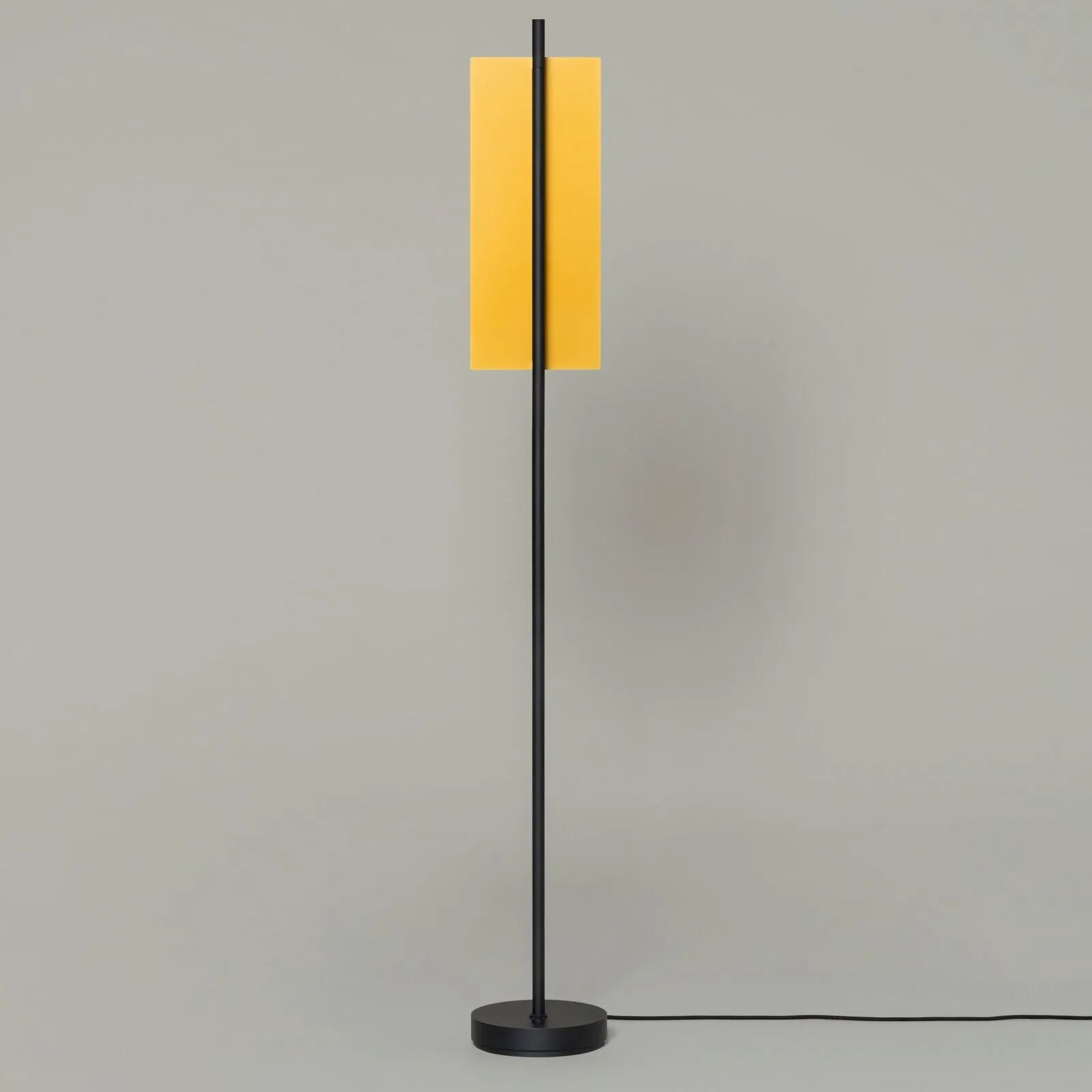 Lamina 45 Dorada LED Floor Lamp