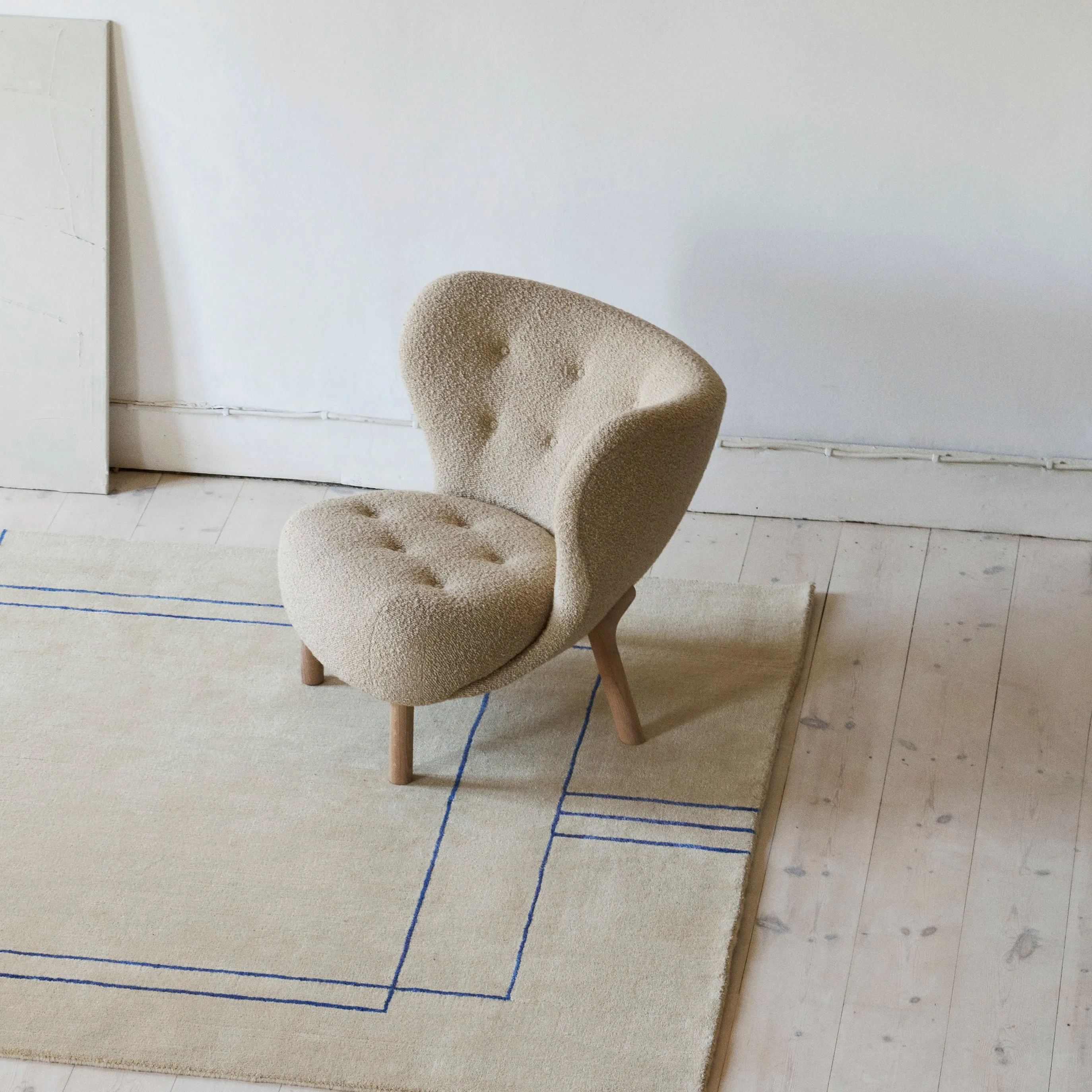 Little Petra Lounge Chair