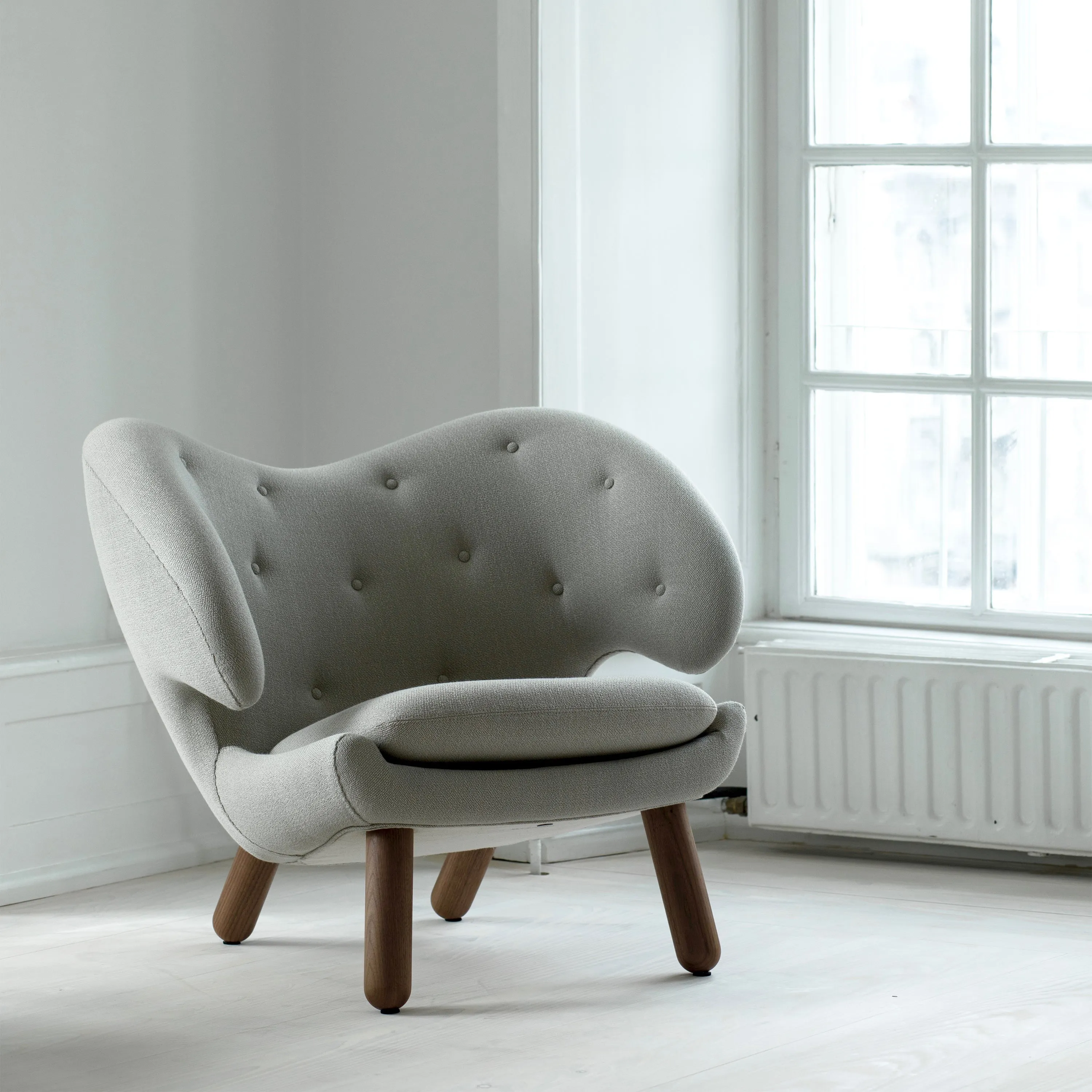 Pelican Lounge Chair