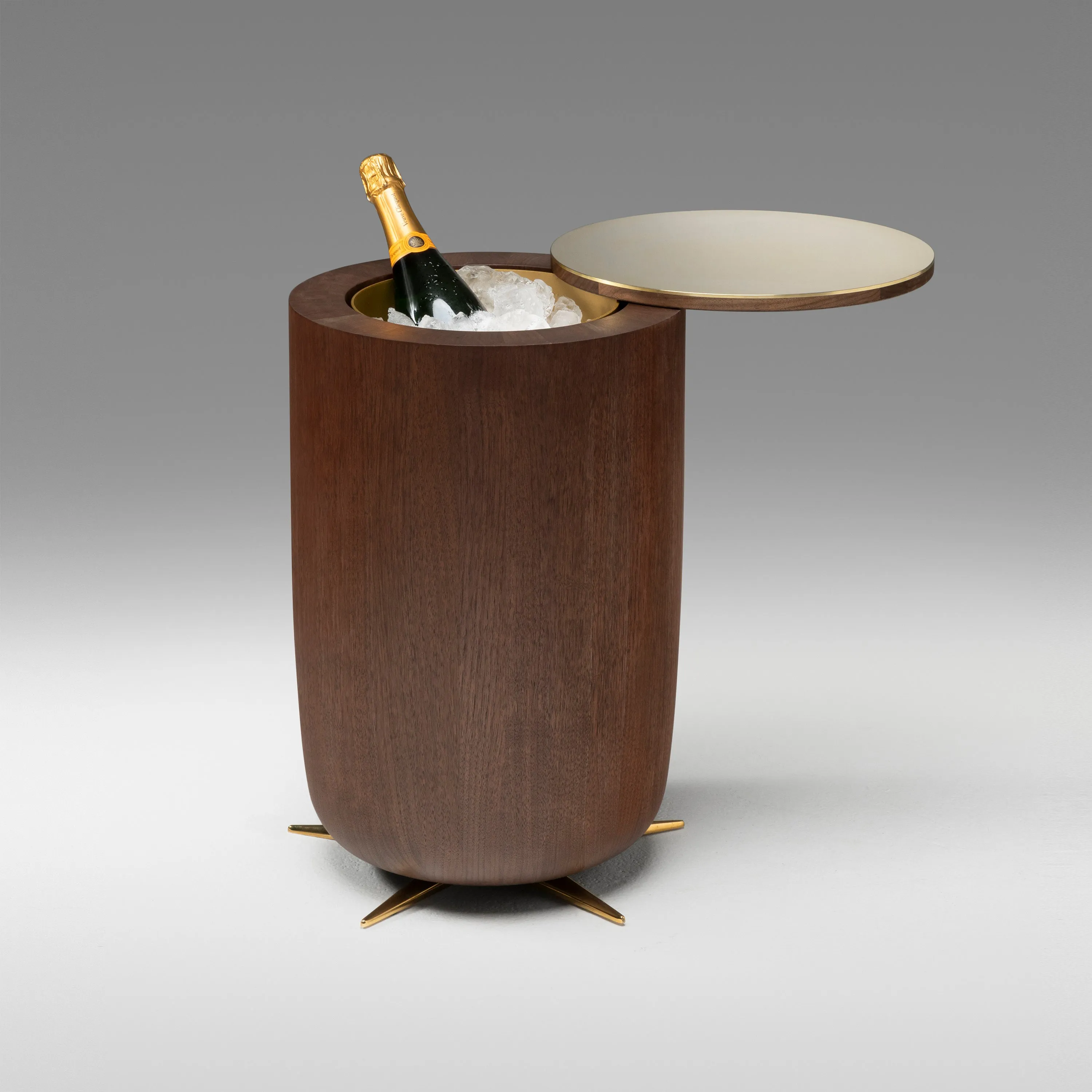 The Tom Champagne Table