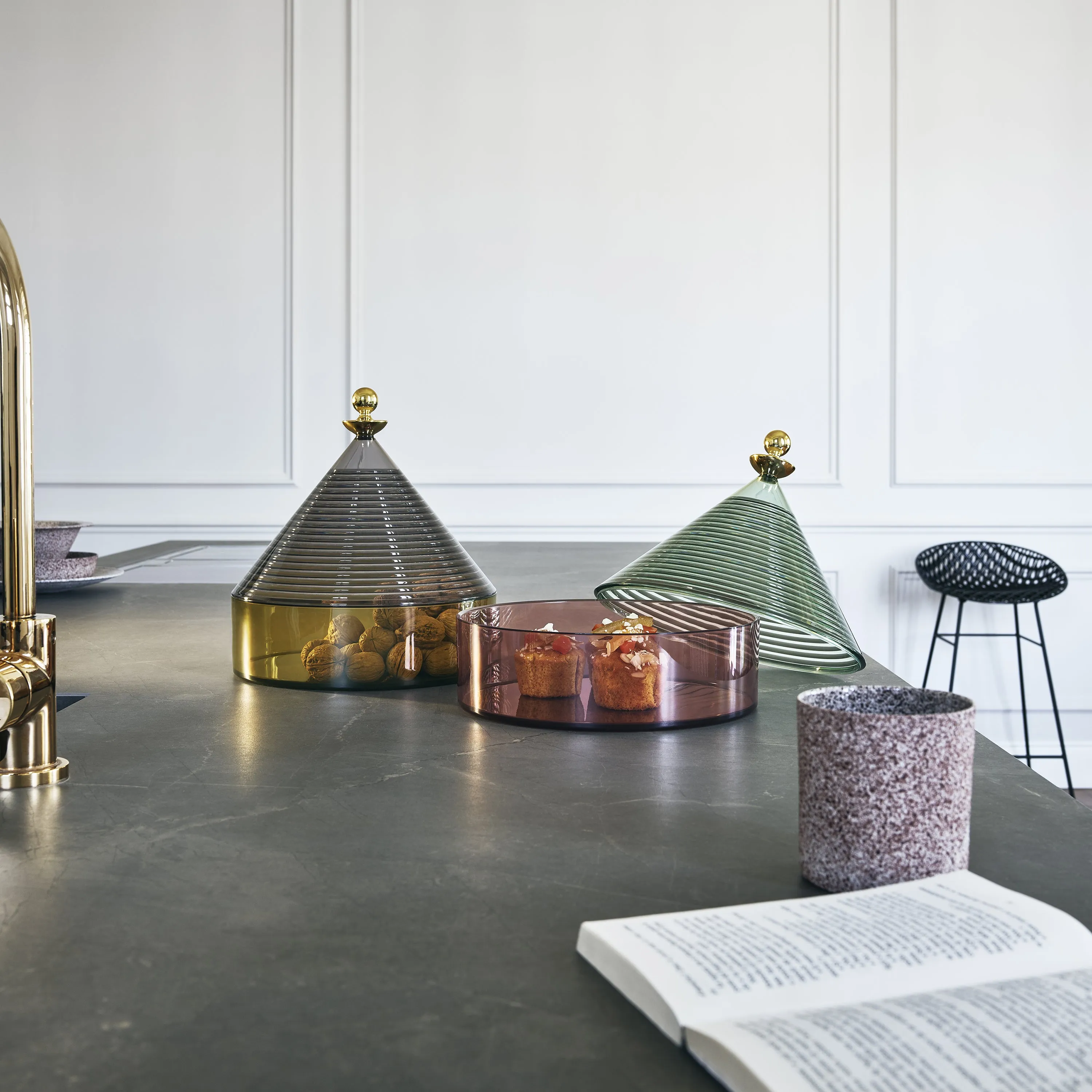 Trullo Table Container
