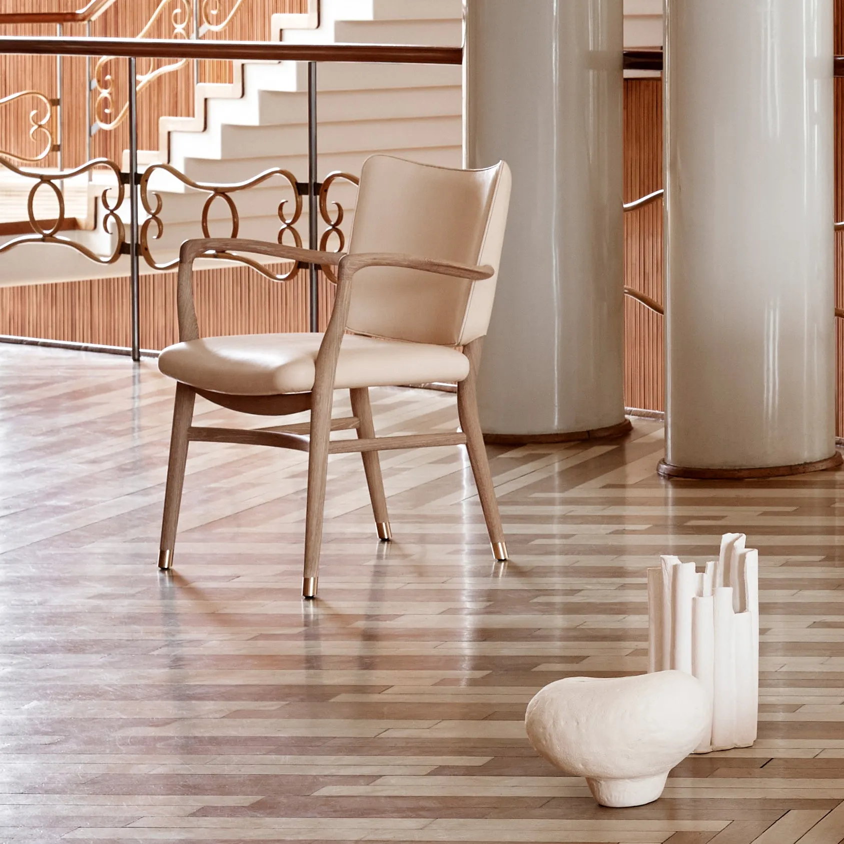 VLA61 Monarch Leather Armchair